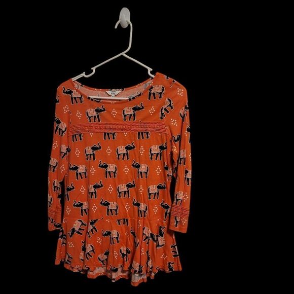 CROWN & IVY TOP ORANGE WITH ELEPHANTS SIZE SMALL - Picture 1 of 2